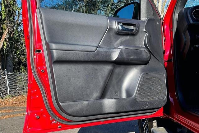 Certified Used 2020 BARCELONA RED MET. Toyota  image 20
