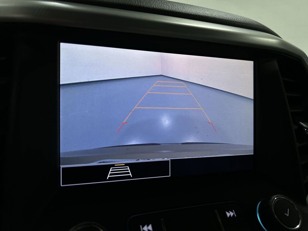 Used 2023 Light Stone Metallic GMC SLE image 23