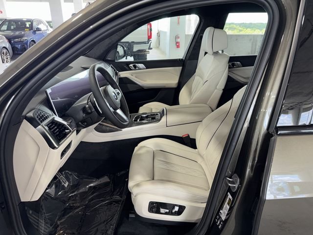 New 2027 Manhattan Green Metallic BMW xDrive40i image 14