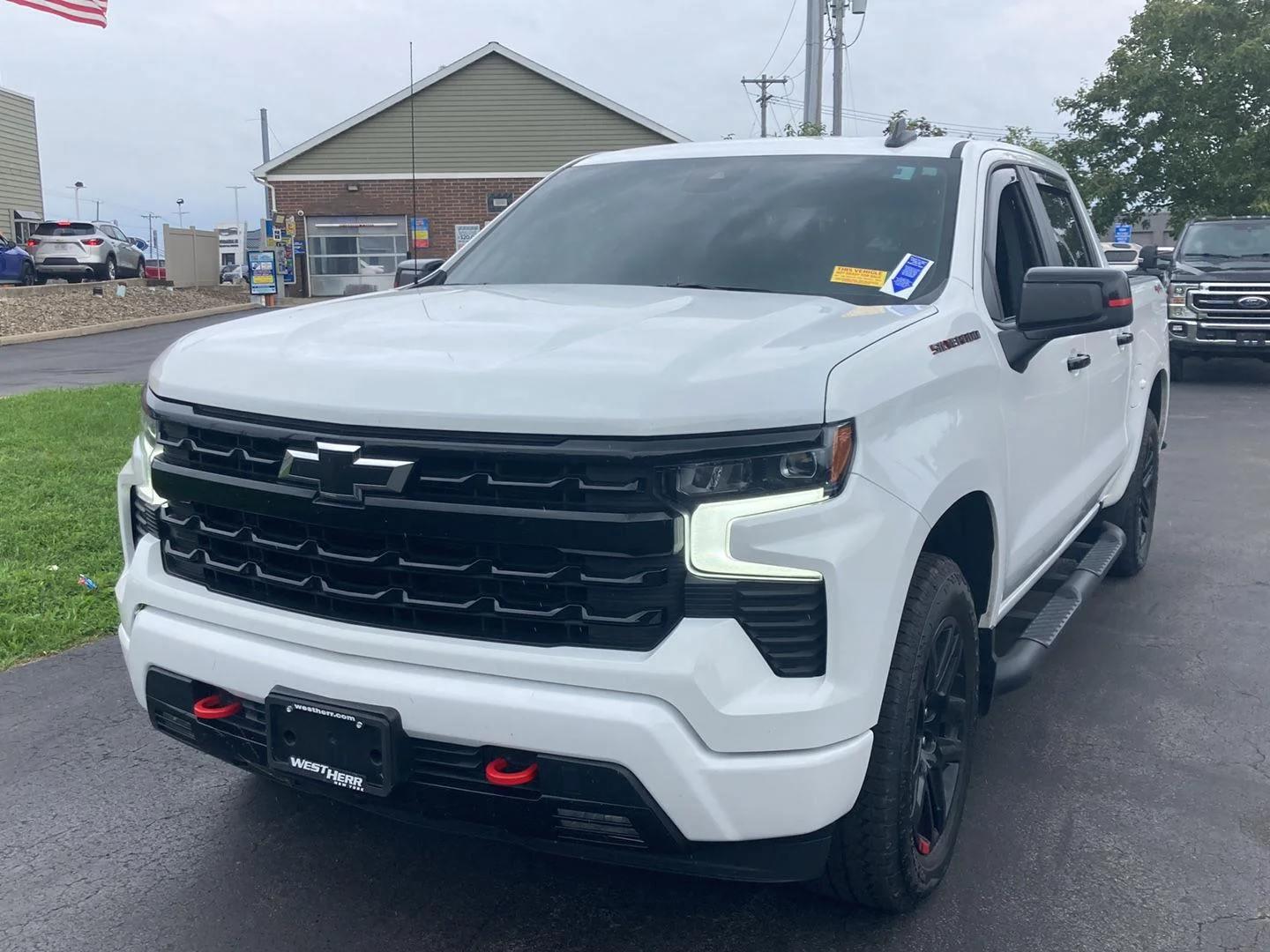 Used 2024 Summit White Chevrolet RST image 3