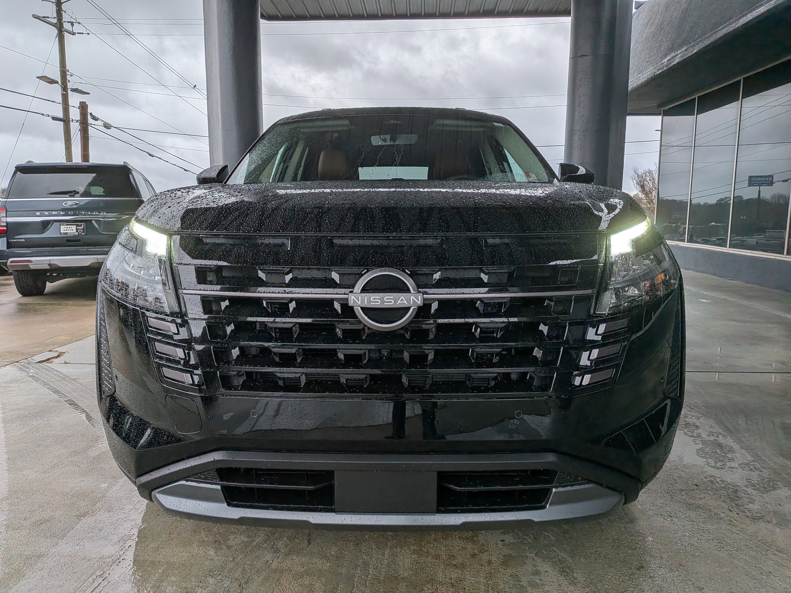 New 2026 Black Nissan Platinum image 7