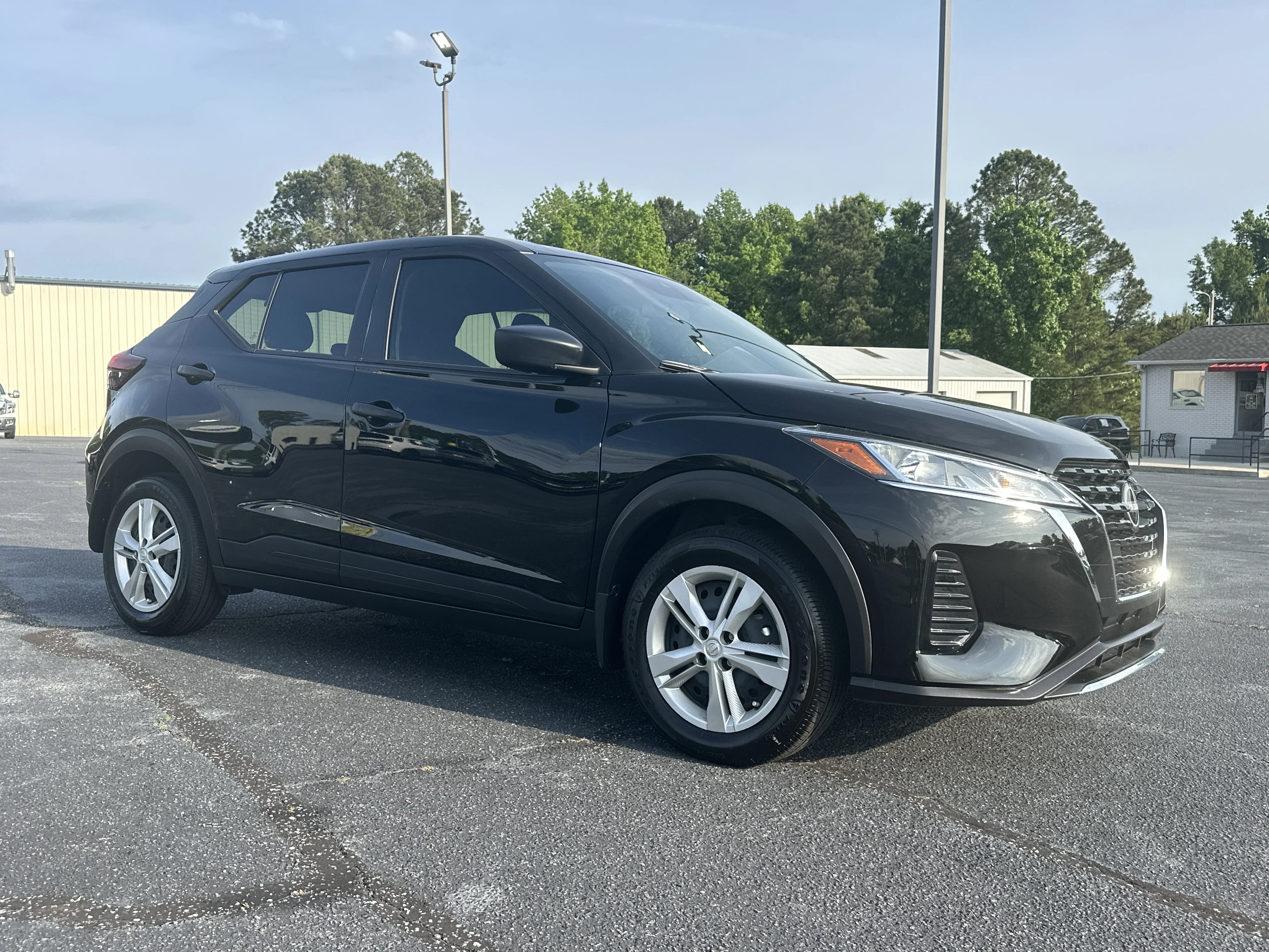 Used 2025 Nissan KICKS PLAY Base with VIN 3N1CP5BV0SL482198 for sale in Greenwood, SC