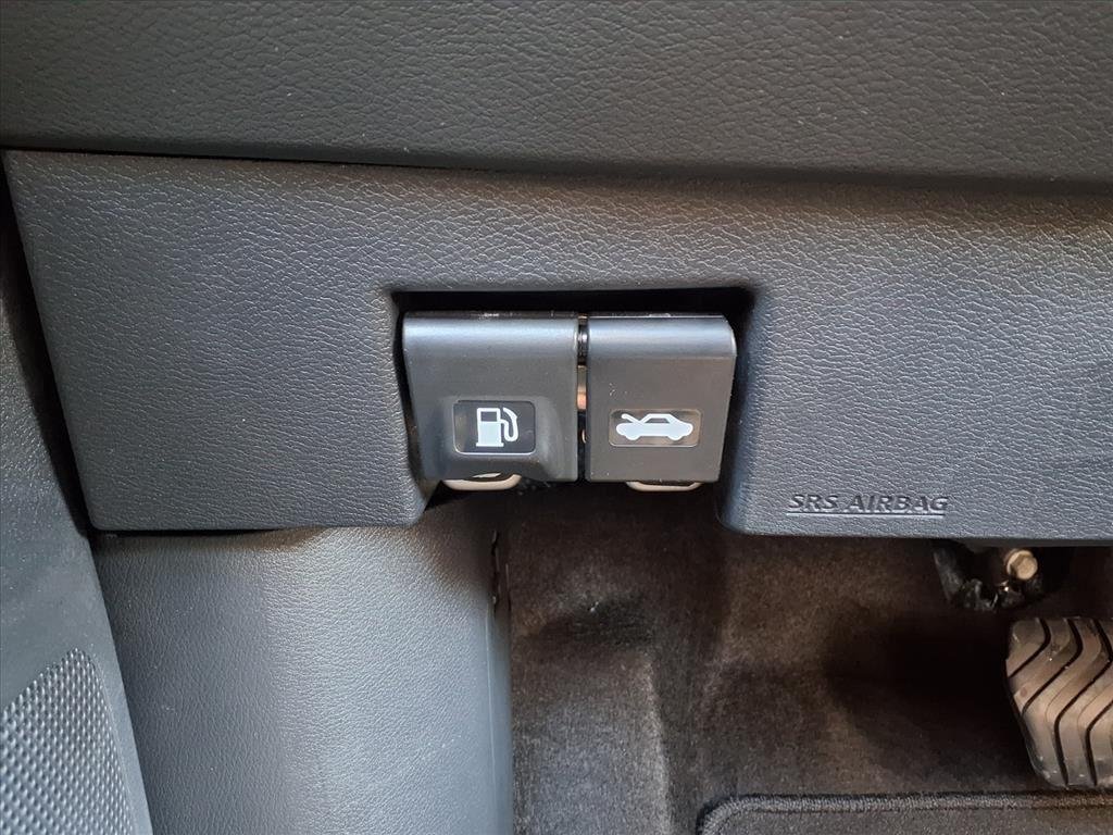 2025 Nissan Versa Sedan SV - Photo 21