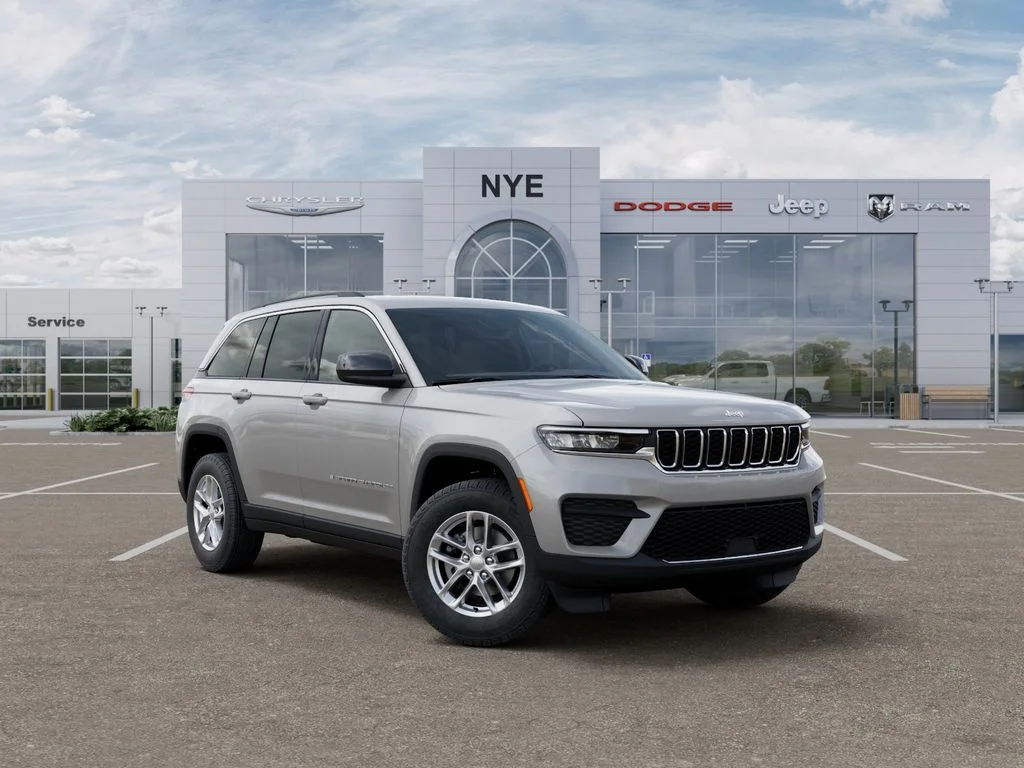New 2026 Silver Zynith Jeep Laredo X image 5