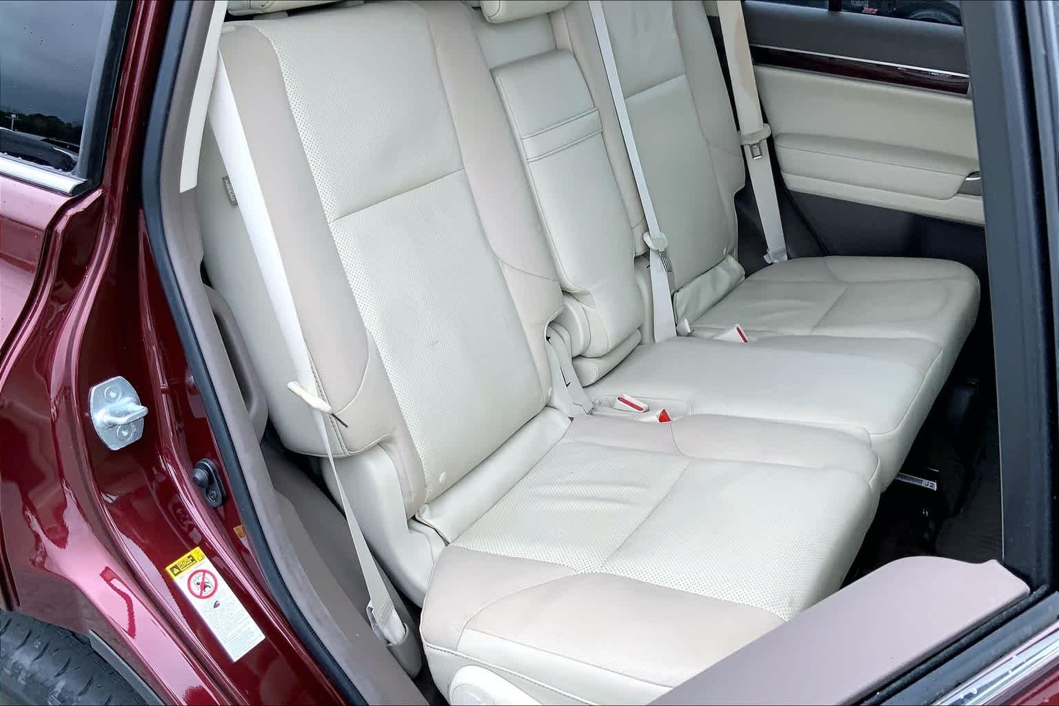 Used 2016 Claret Mica Lexus  image 19