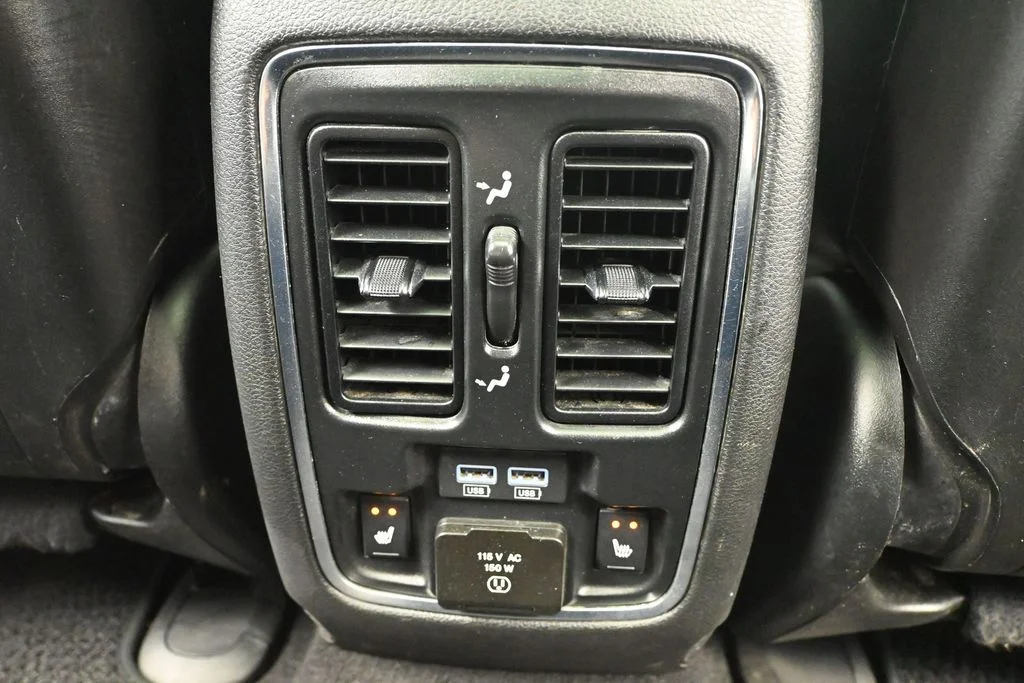 Used 2021 Off-white Jeep Summit image 38