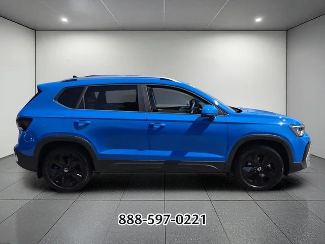 Used 2025 Blue Volkswagen 1.5T SE image 6