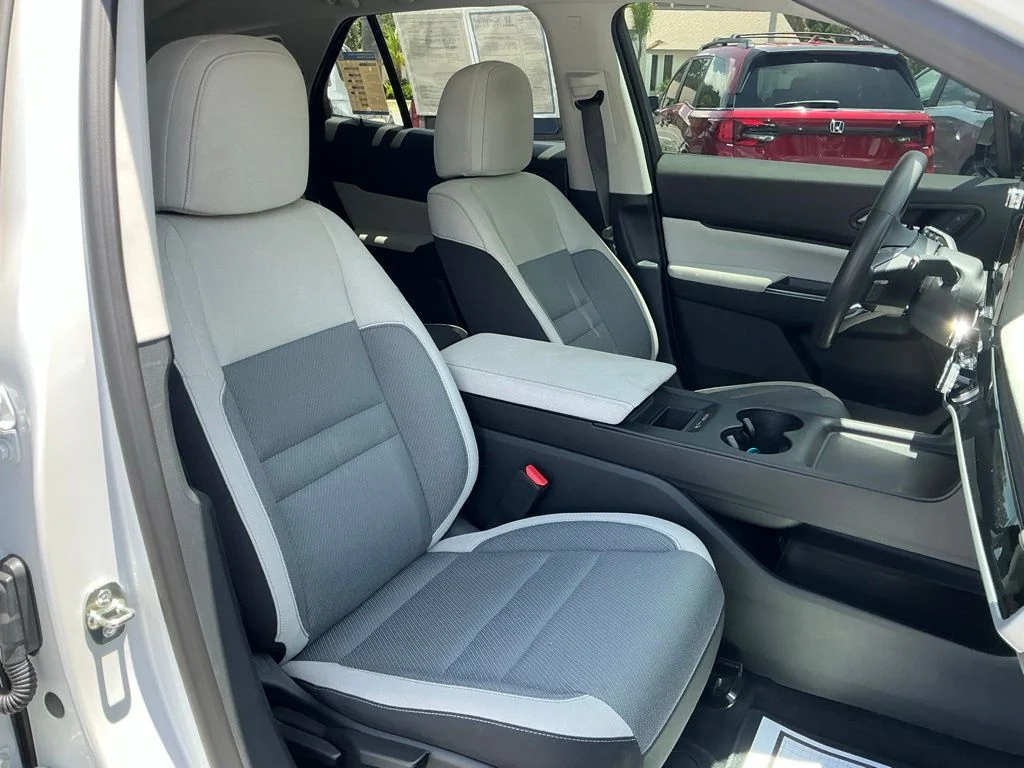 Used 2025  Honda EX image 21