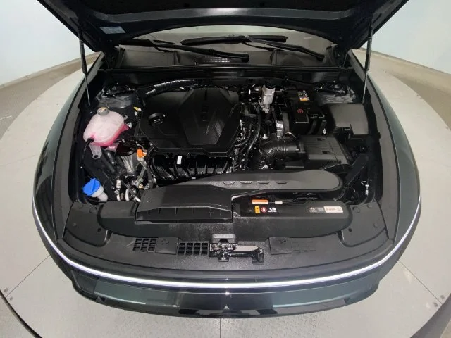 Used 2026 Gray Hyundai SEL Sport image 25