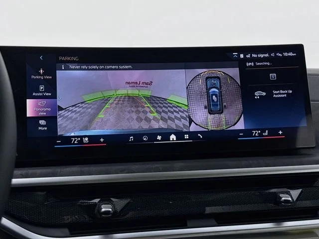 2027 BMW X7 40i - Photo 14