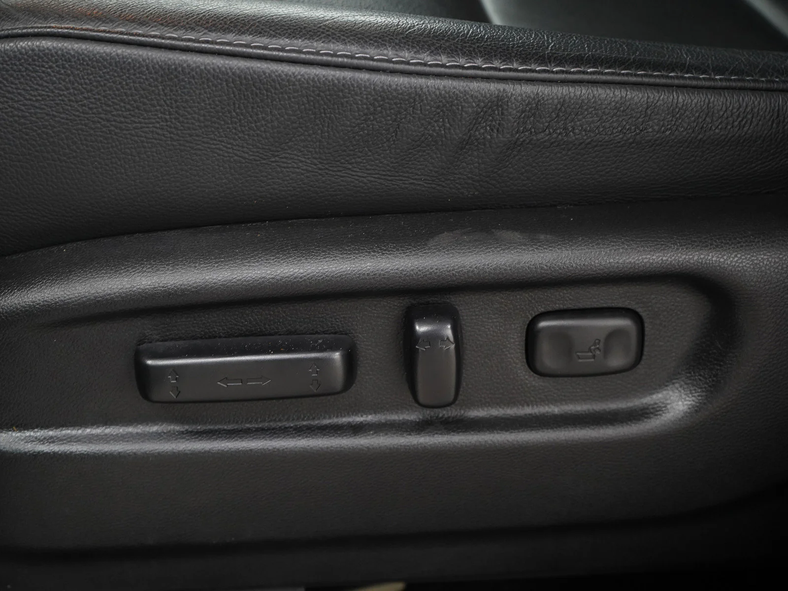 Used 2022 Crystal Black Pearl Honda Black Edition image 30