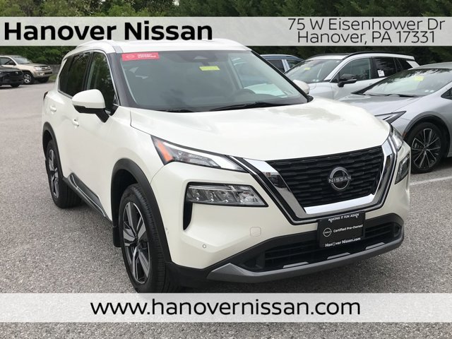 Used 2023 Pearl White Tricoat Nissan SL image 1