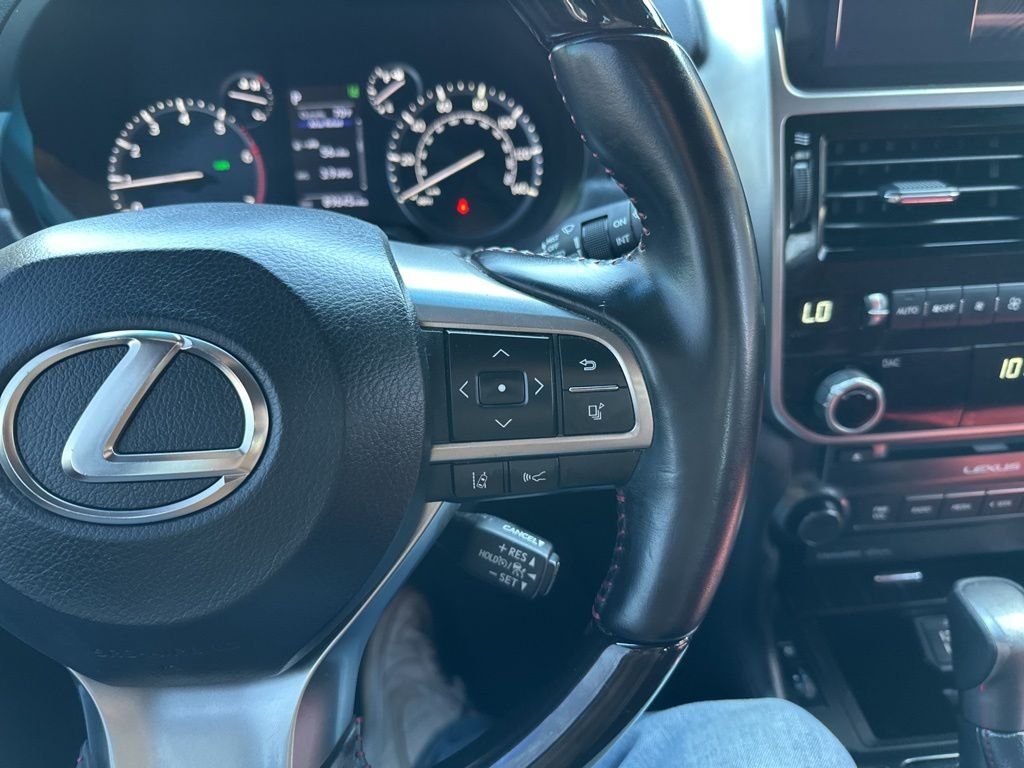 Used 2022 White Lexus 460 image 29