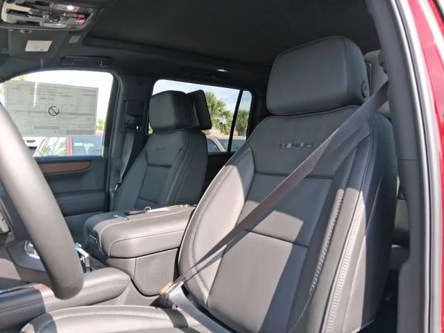 2026 GMC Yukon XL Denali - Photo 14