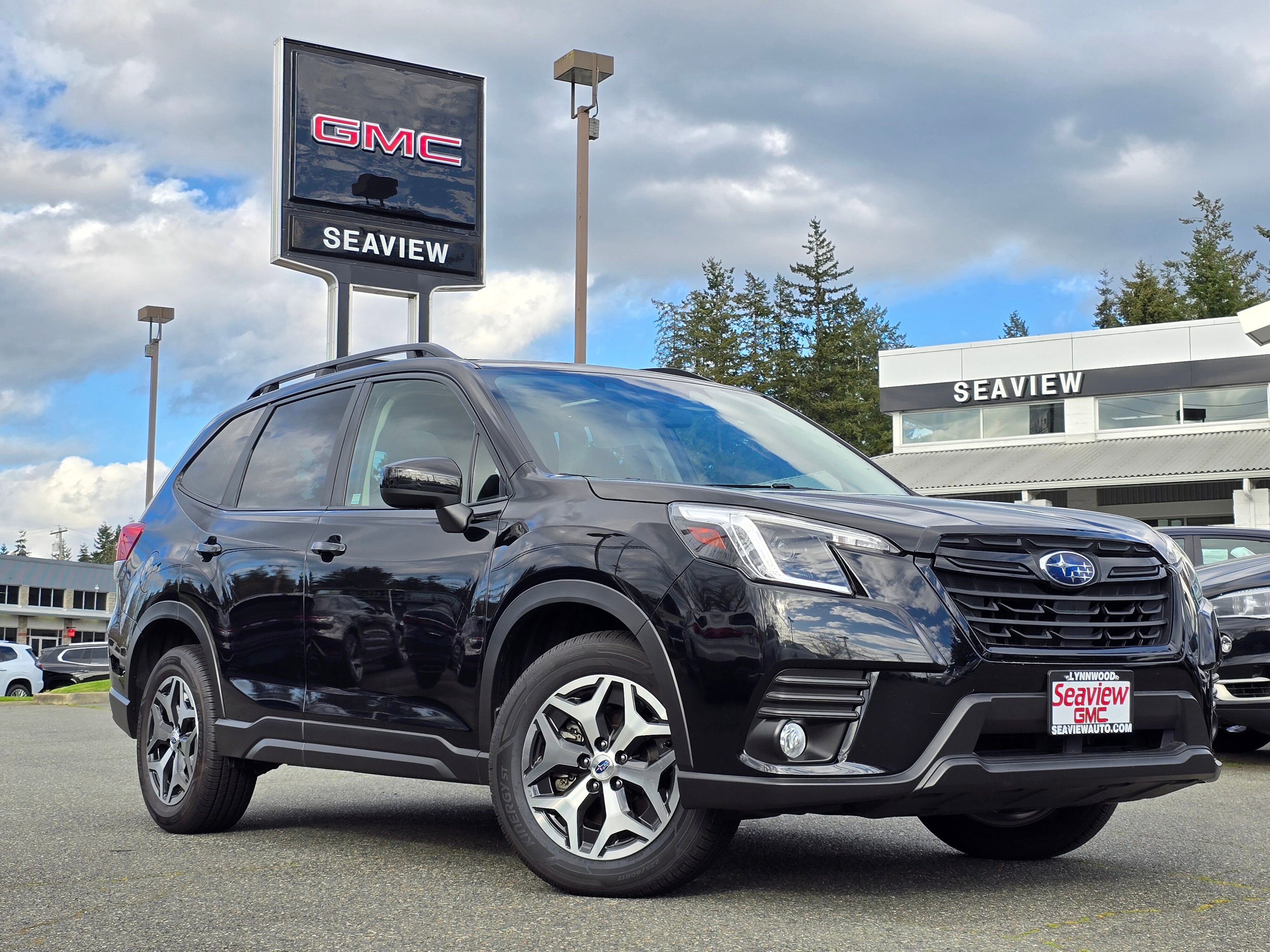 2022 Subaru Forester Premium's photo