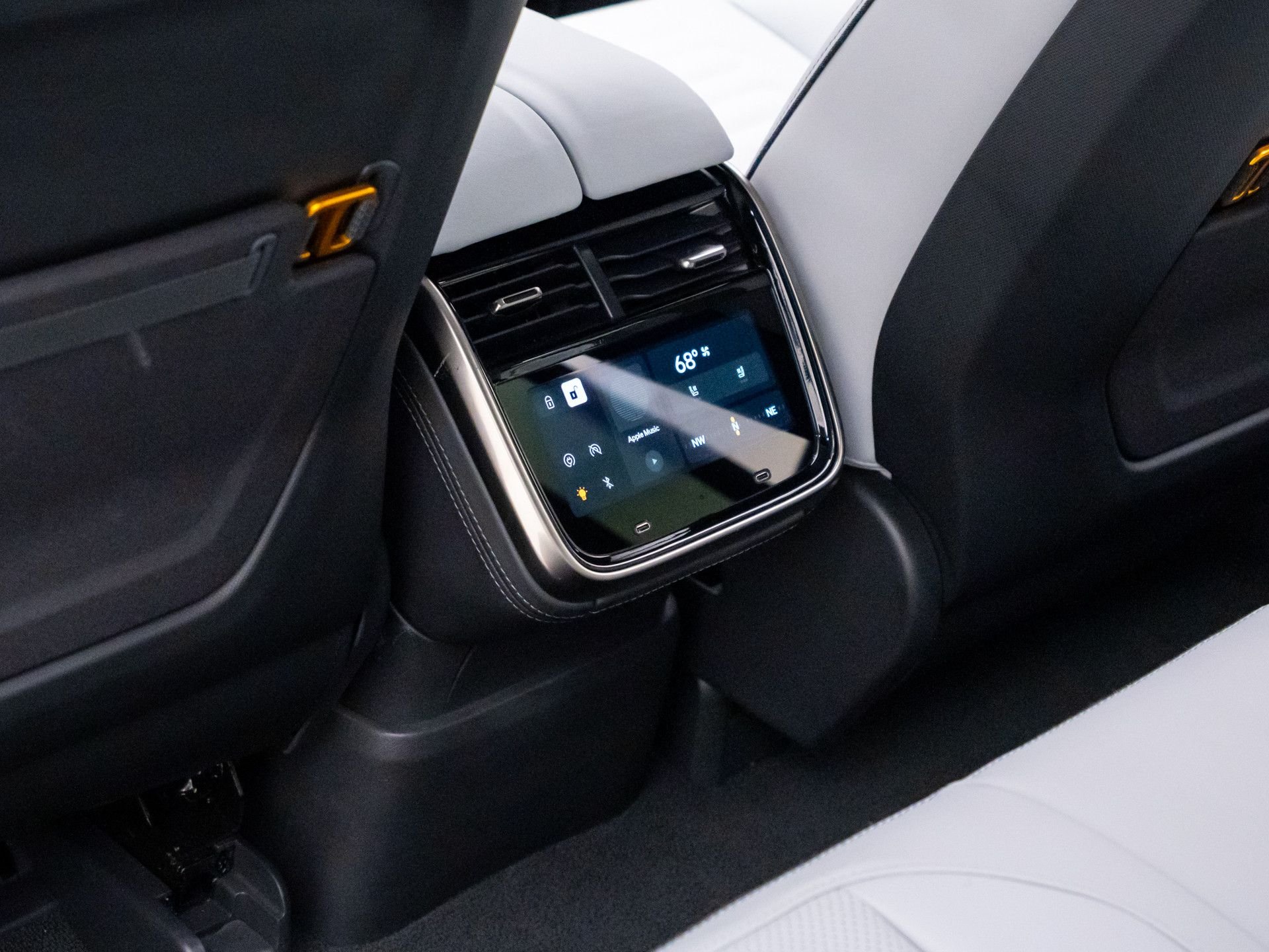 Used 2023  Rivian Adventure image 19