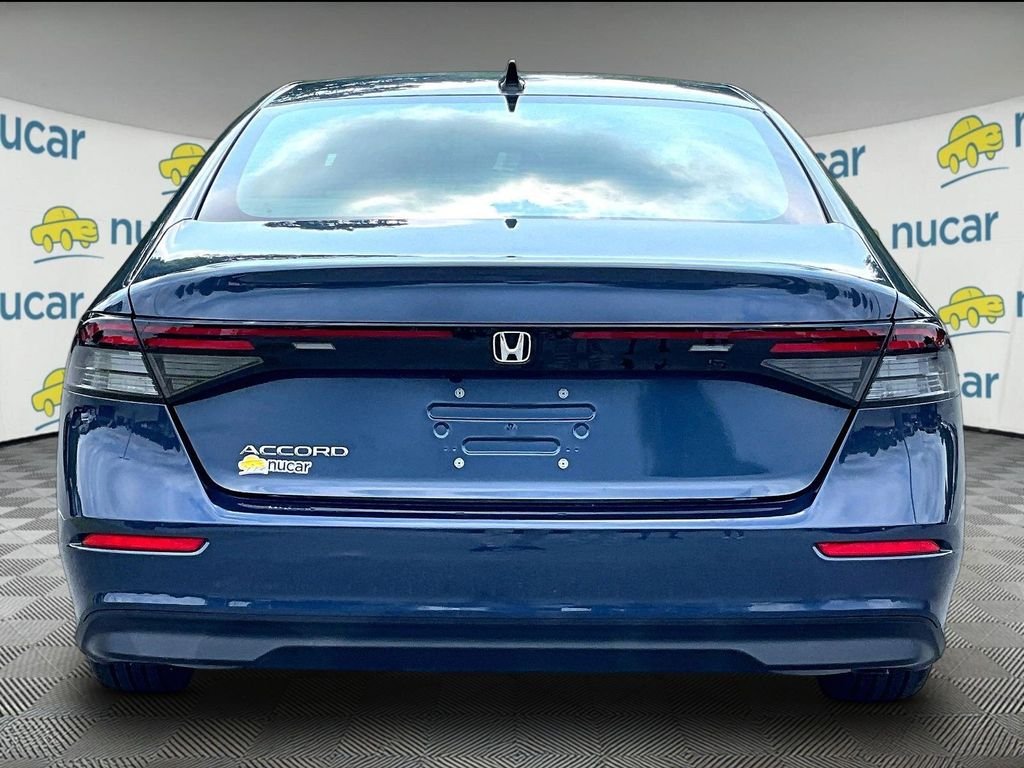 Used 2025 Blue Honda SE image 5