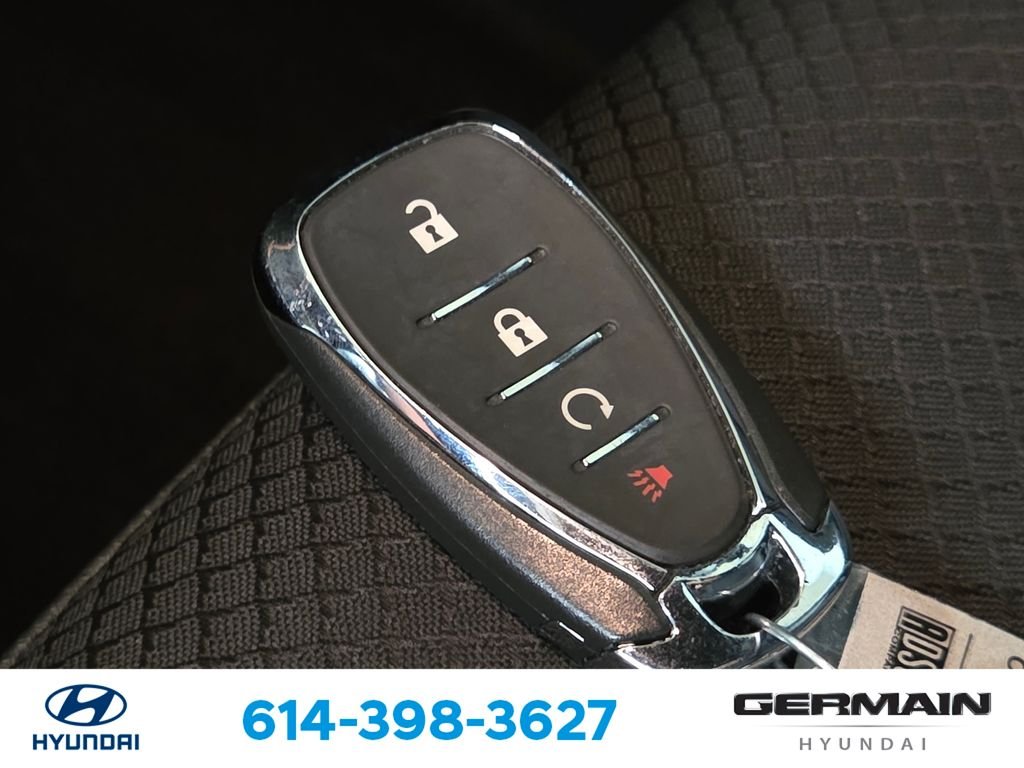 Used 2021 White Chevrolet RS image 34