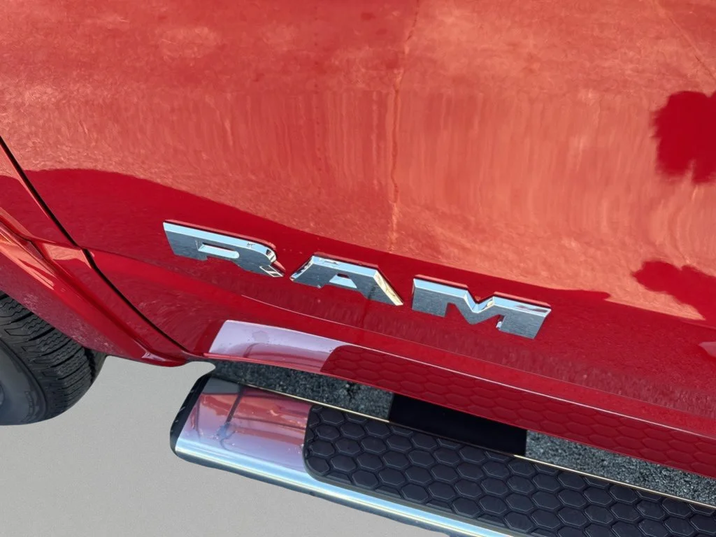 New 2026 Molten Red Pearl-Coat Exterior Paint RAM Laramie image 23