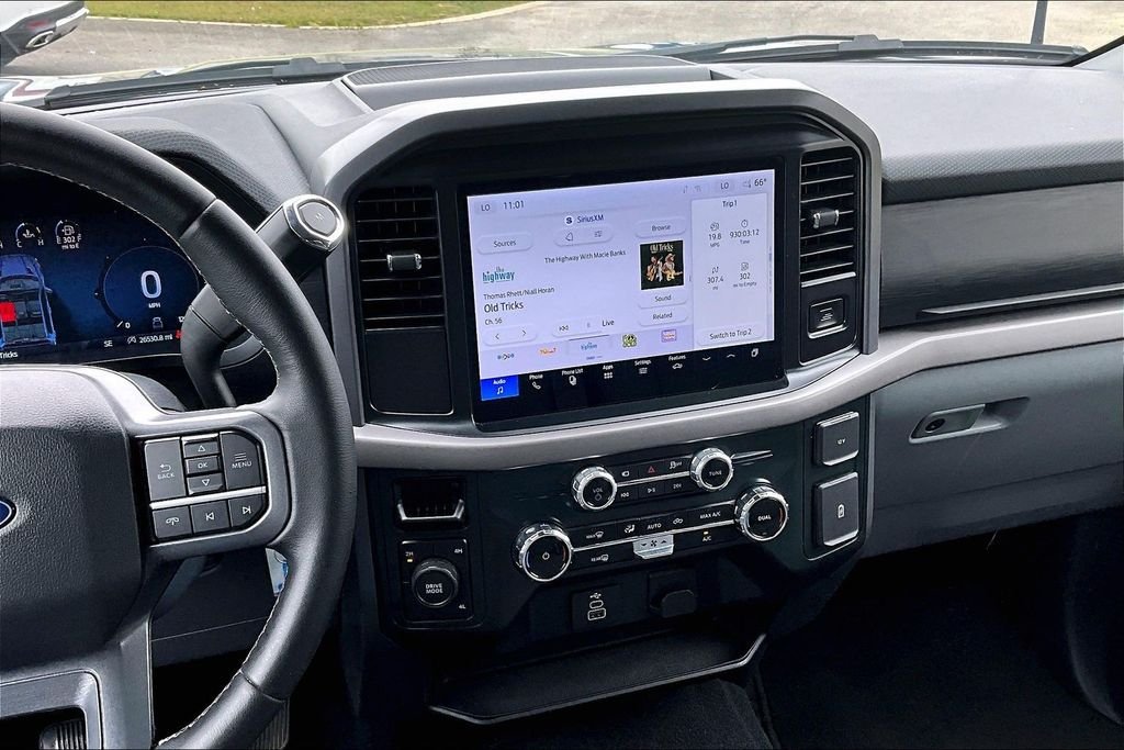 Used 2025 Blue Ford XLT image 9