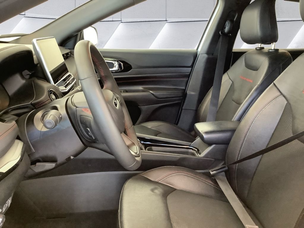 Used 2025 White Jeep Trailhawk image 7