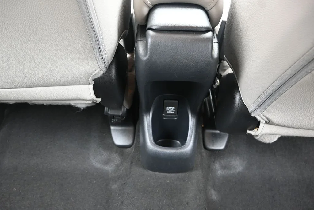 Used 2021  Honda EX-L image 19