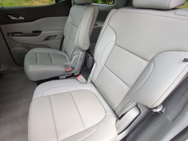 Used 2022 Gray GMC SLT image 28