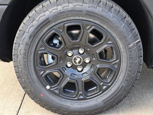 New 2026 Azure Gray Metallic Tri-Coat Ford Badlands® image 27