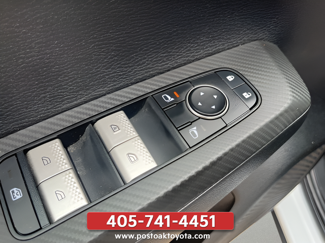 Used 2022 Gray Mitsubishi SE image 14