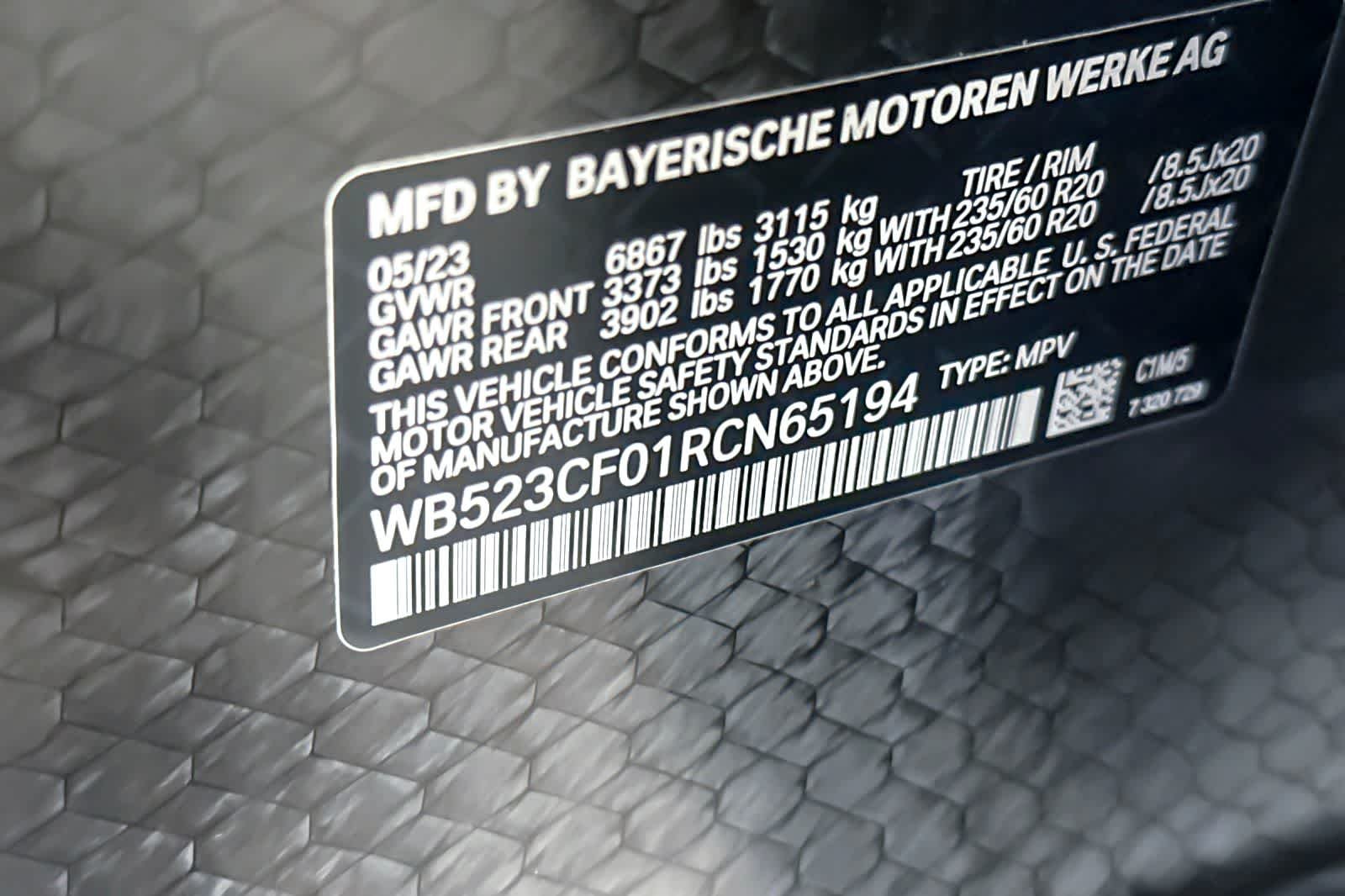 Certified Used 2024 Phytonic Blue Metallic BMW xDrive50 image 31