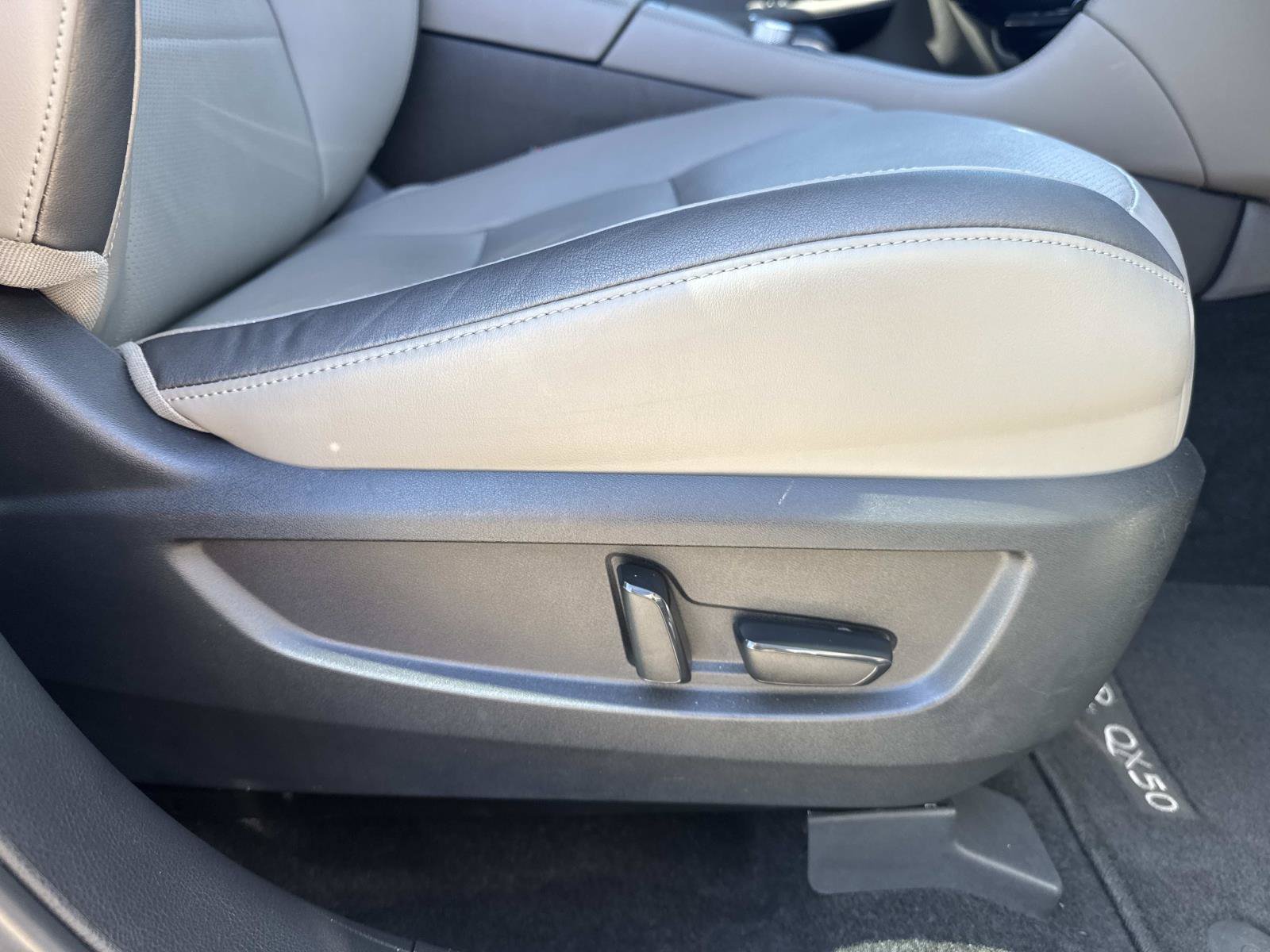 Used 2023 Gray INFINITI LUXE image 14