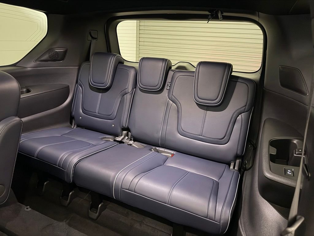 New 2027 RADIANT WHITE INFINITI Sport 4WD image 23