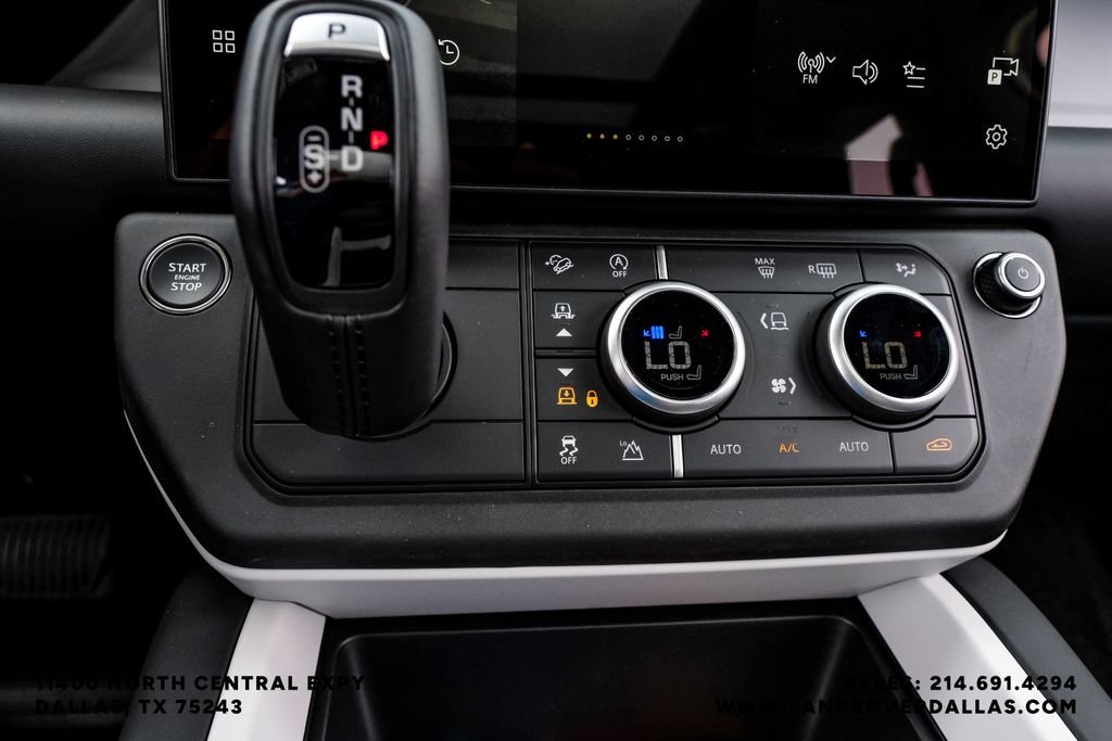 New 2026 Borasco Grey Metallic Land Rover X-Dynamic SE image 28