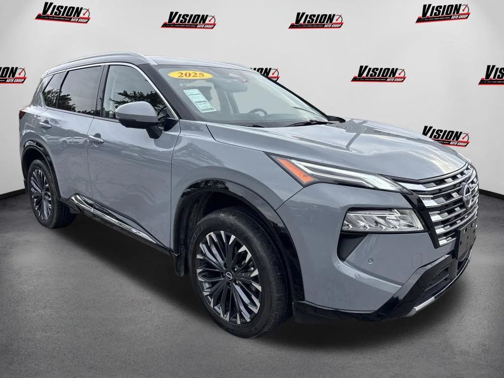 Used 2025 Gray Nissan Platinum image 3