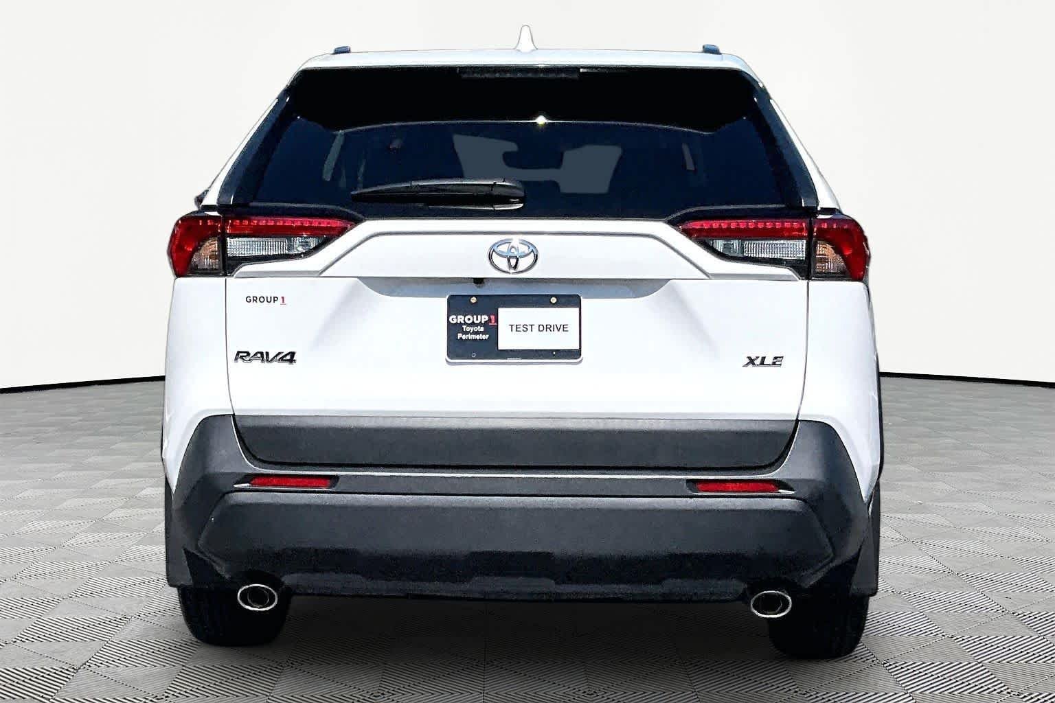 Used 2024 Ice Cap Toyota XLE image 5