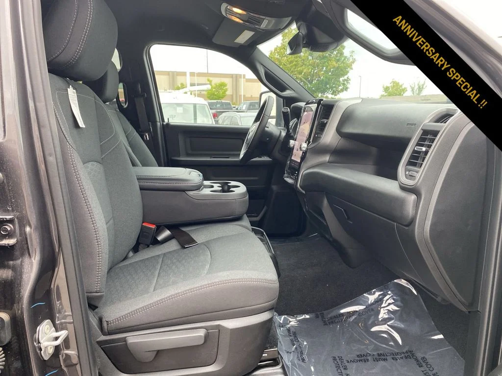 2025 RAM 2500 Tradesman - Photo 28