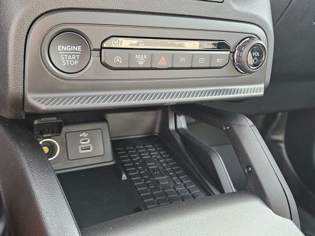 New 2025 Carbonized Gray Metallic Ford Badlands® image 22