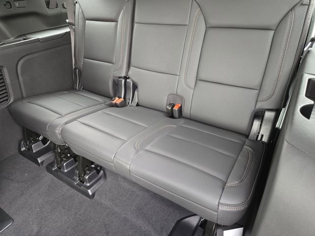 2025 Chevrolet Suburban High Country - Photo 23