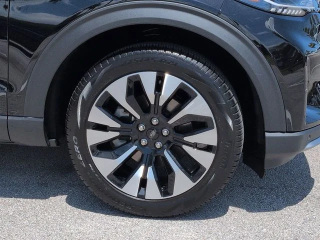 New 2026 Black Ford Platinum image 11