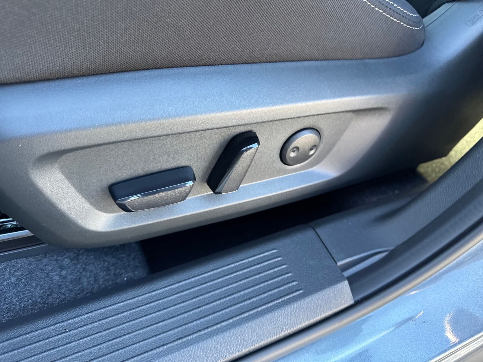 New 2026 Nissan Rogue SV 4D Sport Utility