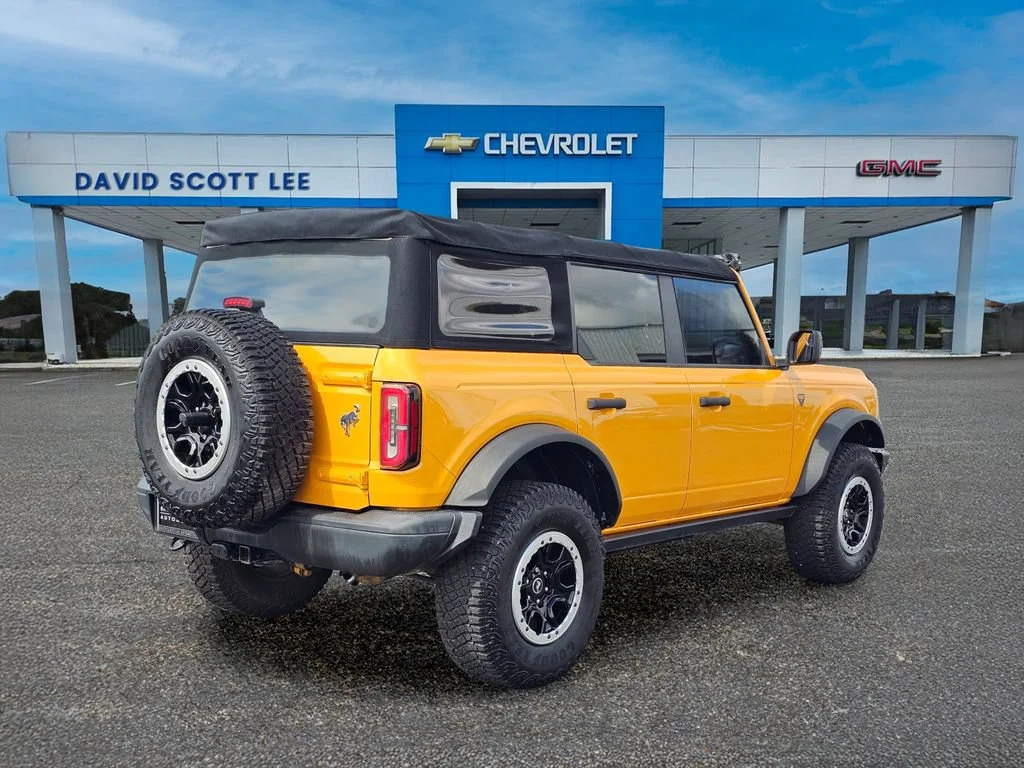 Used 2021 Cyber Orange Met Ford Base image 9