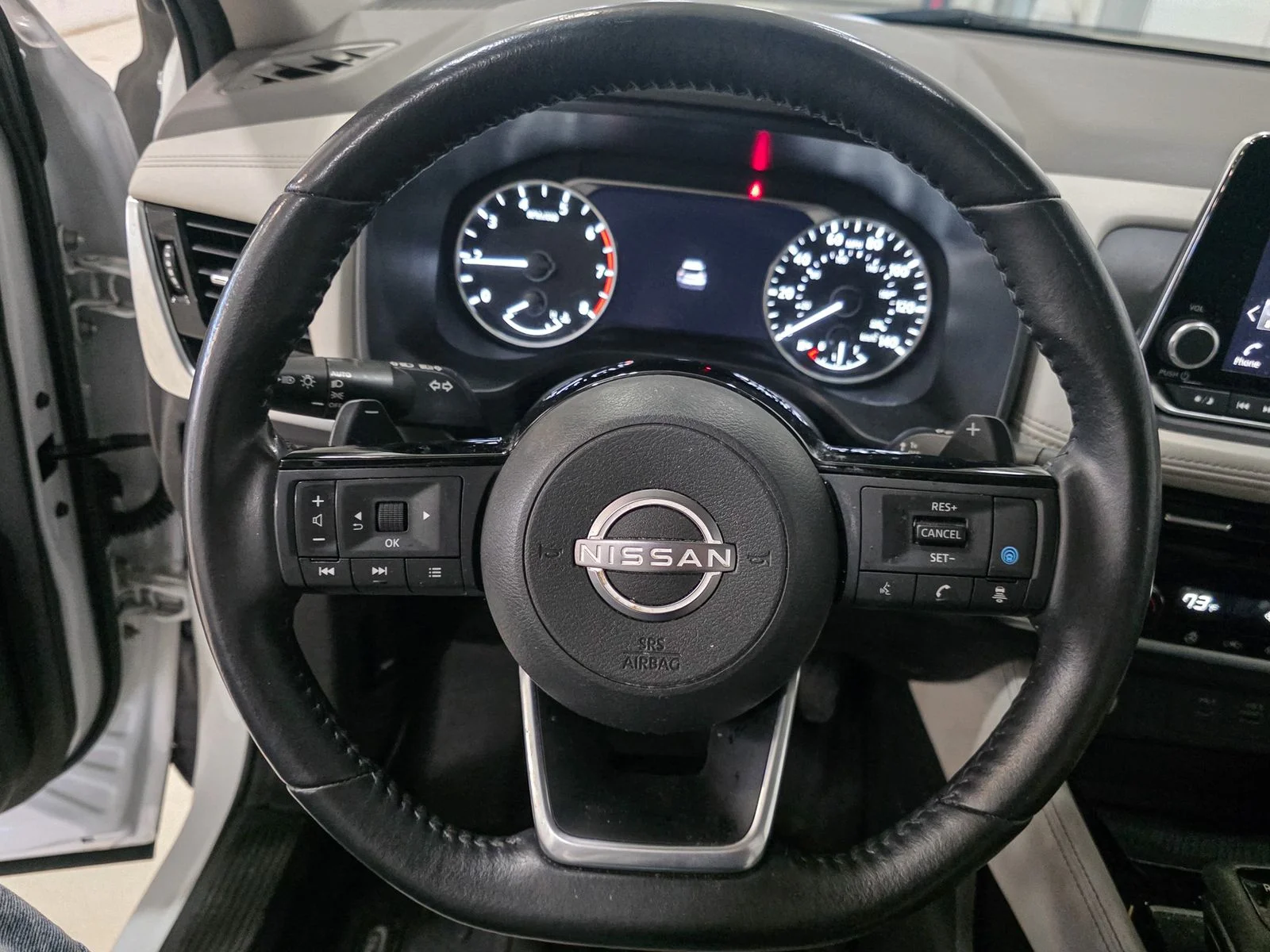 Used 2023 White Nissan SL image 32