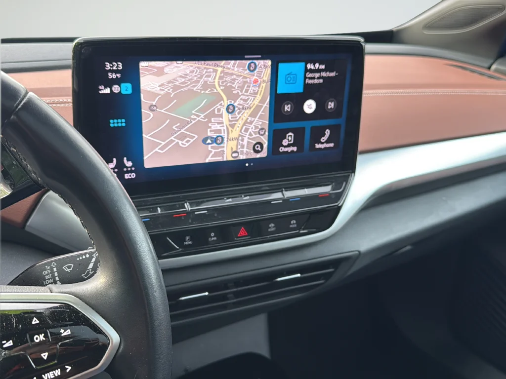 Used 2021  Volkswagen Pro S image 18