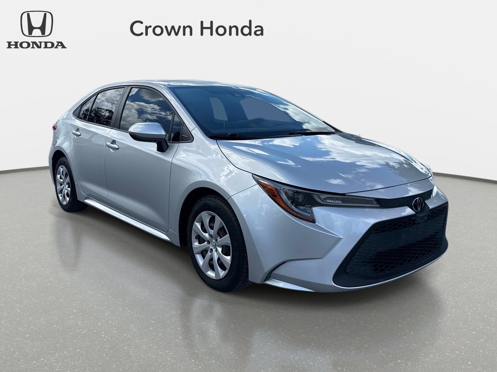 Used 2020 Classic Silver Metallic Toyota LE image 6