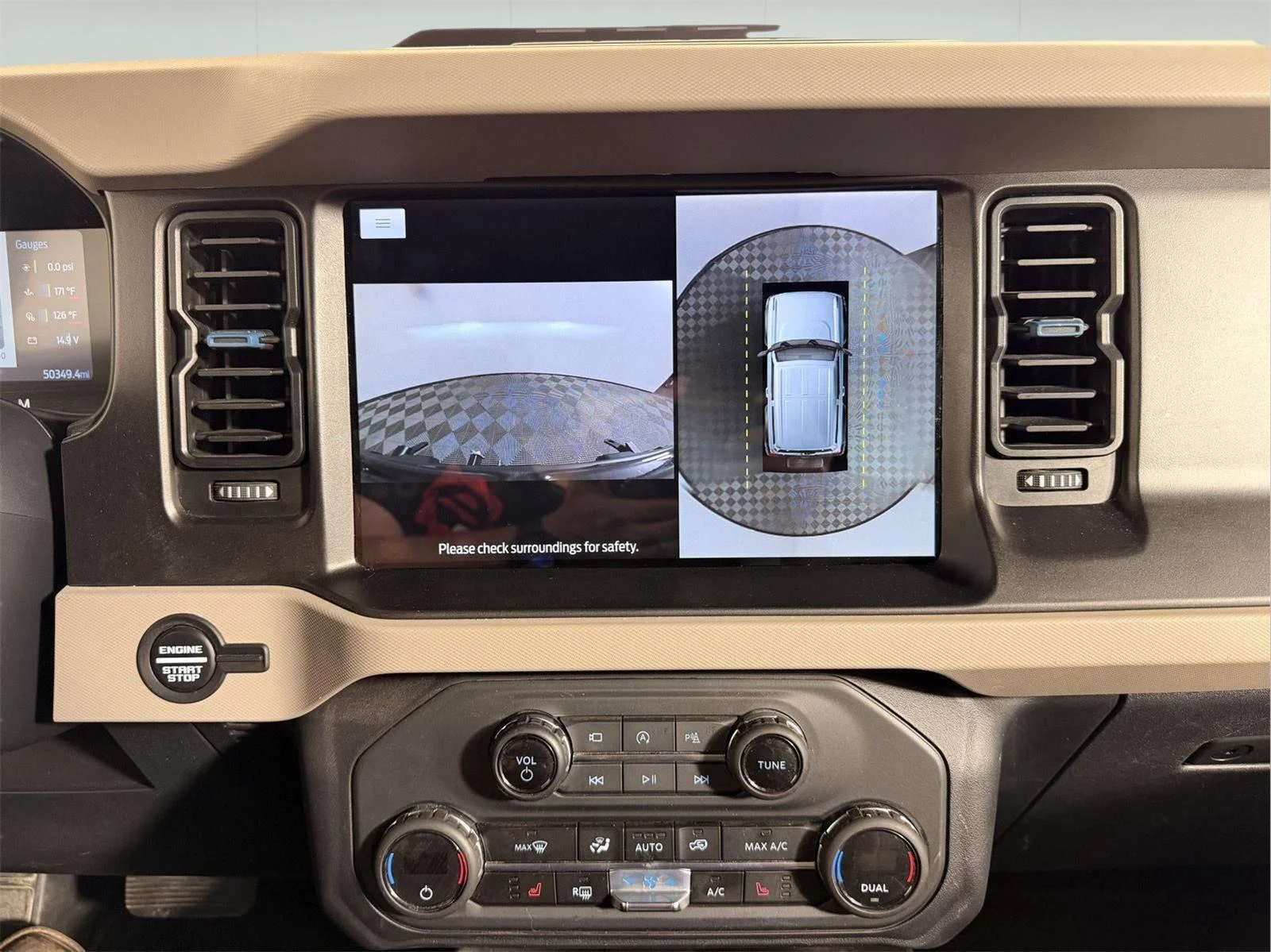 Used 2023 Oxford White Ford Wildtrak Advanced image 38
