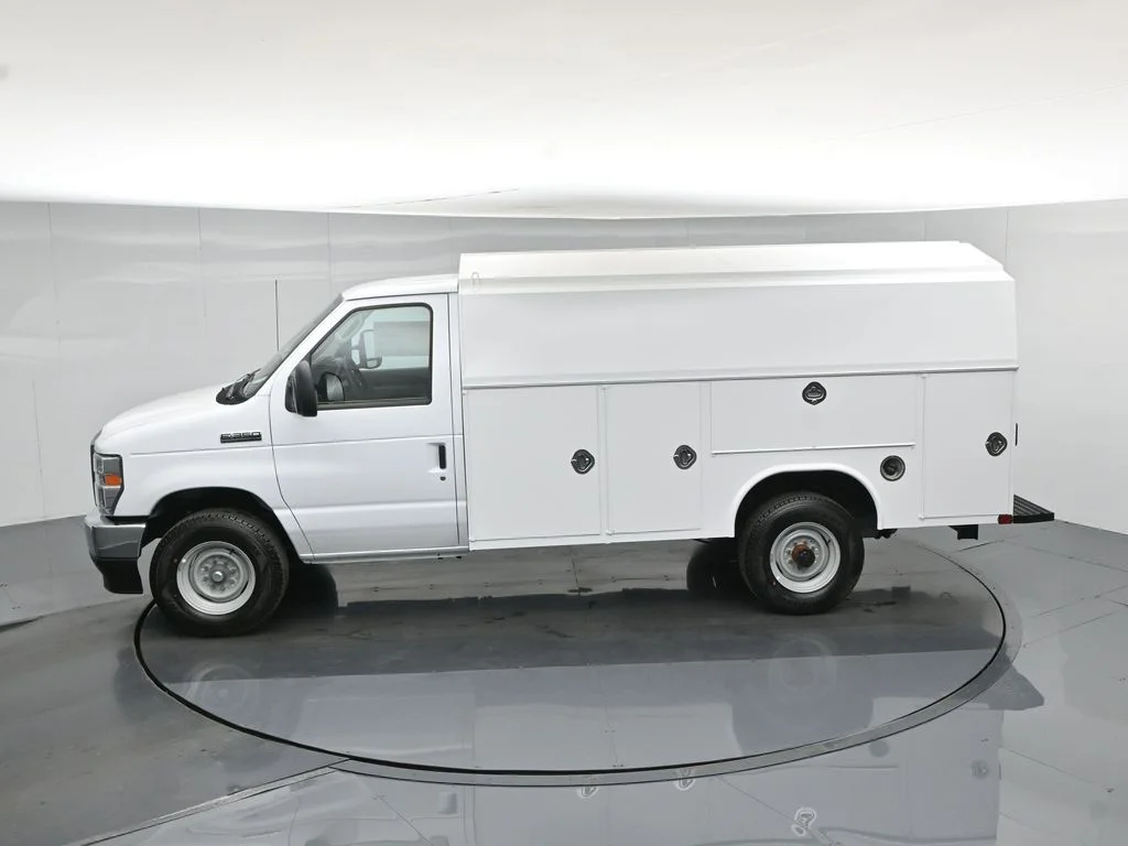 New 2026 White Ford Base image 43