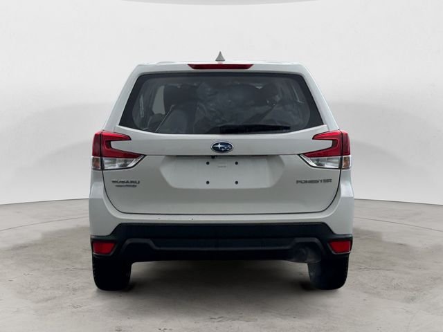 Used 2022 White Subaru  image 6
