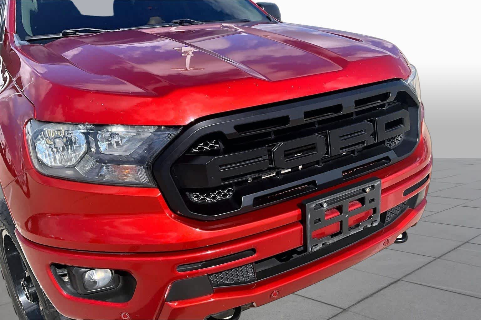 Used 2019 Hot Pepper Red Metallic Tinted Clearcoat Ford XLT image 28