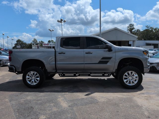 Used 2023 Gray Chevrolet Custom image 4