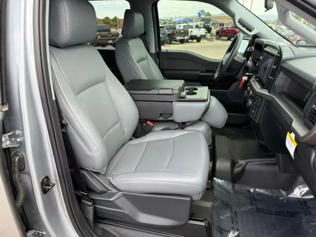 Used 2025 Silver Ford XL image 31